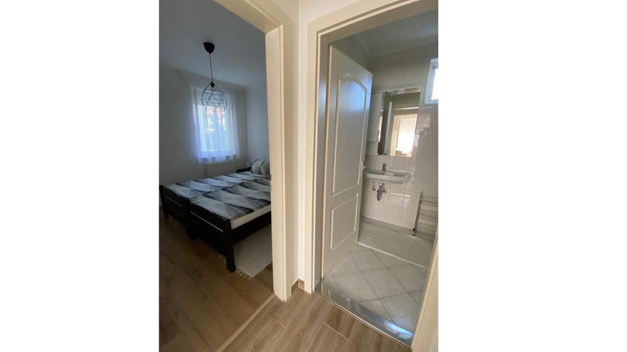 Andrea Apartmanok 2 Hajduszoboszlo Exterior foto