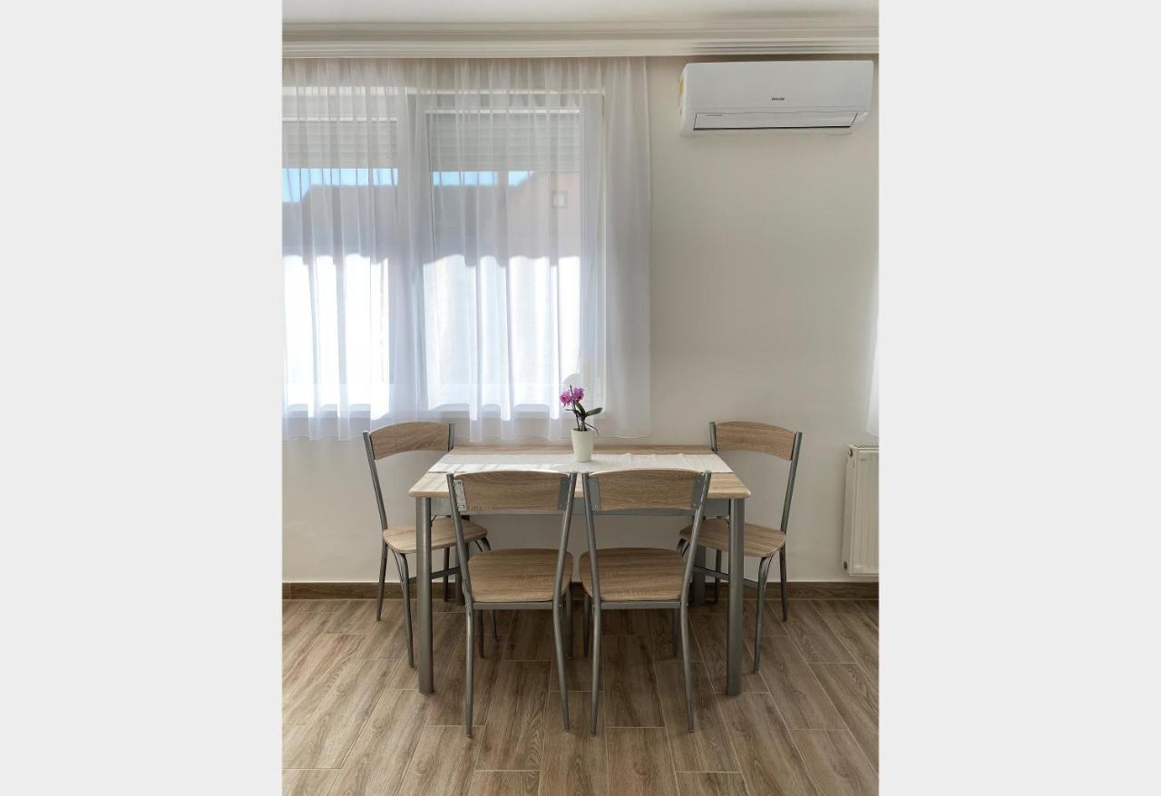 Andrea Apartmanok 2 Hajduszoboszlo Exterior foto
